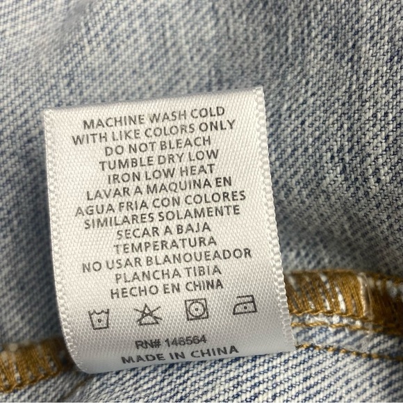 AKIRA Women’s Blue and White Patchwork Denim Jacket LG Light Distressing RUGGED - Picture 12 of 12